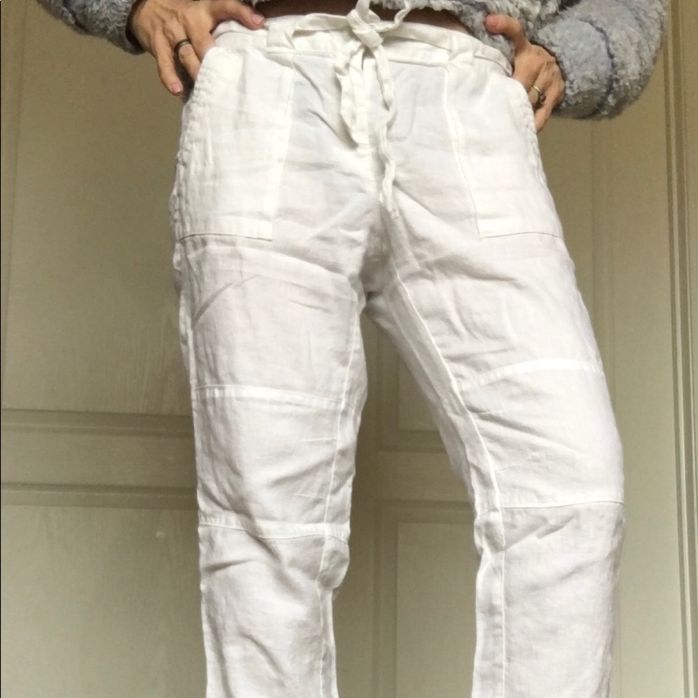 Beachy and breezy linen drawstring pants.